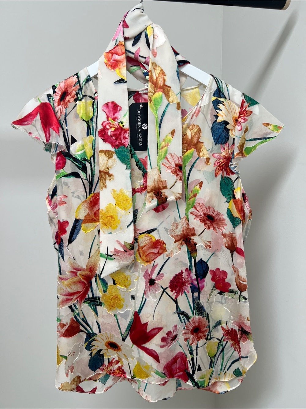 Elie Tahari White Multicolor Floral Tie-Neck Blouse